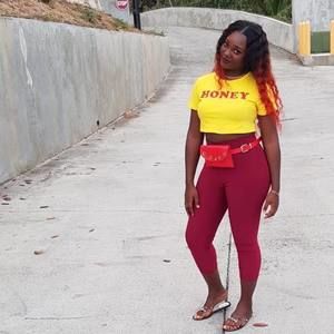 Meet your Posher, Cece